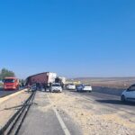 diyarbakirda 3 aracin karistigi kaza 1i agir 3 yarali 6683ac1efb98