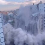 diyarbakirda agir hasarli 8 katli bina yikim sirasinda coktu f789bbdb4b9c