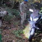 dukkana giren motosikletli saldirganin berbere ates ettigi anlar kamerada 3 31892546d53e