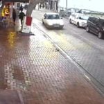 Balıkesir'de Şarküteri İşletmecisini Vuran Şüpheli Kaçtı 1 dukkaninin onunde silahli saldiriya ugrayan esnaf yaralandi 390e972dc6ba