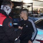 dur ihtarindan kacan surucu kafede yakalandi 35d734684695