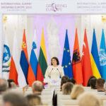 Emine Erdoğan, Aile Kurumunu Güçlendirecek Büyüyen Avrupa Zirvesi'ne Destek Verdi 1 emine erdogan aile kurumunun temellerinin zayifladigi bir toplum gelecege guvenle bakamaz ek fotograf ve videoyla 8e5f067d4c63