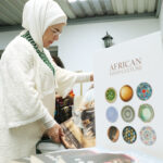 emine erdogan guney afrikada yunus emre enstitusunu ziyaret etti 497afb4367cb