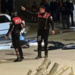 enistelerinin oldurdugu kardesler topraga verildi 264e394c37cb