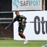 fenerbahce gunu cift antrenmanla tamamladi 9b050abb41b7