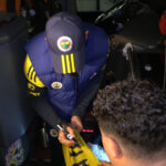 Fenerbahçe, Çaykur Rizespor Maçı İçin Rize'ye Geldi 6 fenerbahce kafilesi rizeye geldi video eklendi 17e68040beaf