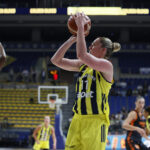 Fenerbahçe Opet, Valencia Basket'i Farkla Geçerek EuroLeague'de Liderliği Garantiledi 5 fenerbahce opet 5te 5 yapti ve grup liderligini garantiledi 5e67f939eed1