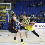 Fenerbahçe Opet, Valencia Basket'i Farkla Geçerek EuroLeague'de Liderliği Garantiledi 4 fenerbahce opet 5te 5 yapti ve grup liderligini garantiledi c6bd31a4e5cd