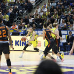 Fenerbahçe Opet, Valencia Basket'i Farkla Geçerek EuroLeague'de Liderliği Garantiledi 9 fenerbahce opet 5te 5 yapti ve grup liderligini garantiledi d26b47f25f9b
