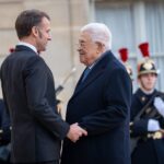 Macron ve Abbas Paris'te buluşarak Filistin'in durumu üzerine görüş alışverişinde bulundu. 1 fransa cumhurbaskani macron ile filistin devlet baskani abbas bir araya geldi e0aa15ca4310