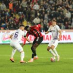 Gaziantep FK, Eyüpspor'a 2-1 Yenilerek Süper Lig'de Aynı Hatta Devam Edemedi 6 gaziantep fk ikas eyupspor 1 2 0b19e2905534