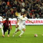 Gaziantep FK, Eyüpspor'a 2-1 Yenilerek Süper Lig'de Aynı Hatta Devam Edemedi 5 gaziantep fk ikas eyupspor 1 2 2e7ec696c72a