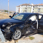 İslahiye'deki Trafik Kazasında 4 Kişi Yaralandı 1 gaziantepte iki otomobil carpisti 4 yarali b3f57c9819a7