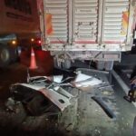 Gaziantep'te Otomobilin Kamyona Çarpması Sonucu Üç Aile Üyesinin Hayatını Kaybetmesi 4 gaziantepte otomobil kamyona carpti 3 olu 452fd952fa9d