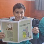 gundelik hayatlarindan esinlenerek hikaye kitabi yazan ilkokul ogrencileri imza gunu duzenledi 7a8f28276d7c