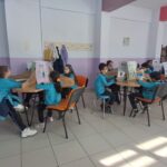 gundelik hayatlarindan esinlenerek hikaye kitabi yazan ilkokul ogrencileri imza gunu duzenledi f62527c9c4bd