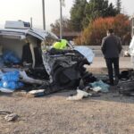 Kahramankazan'da meydana gelen trafik kazasında bir bebek de dahil olmak üzere 3 kişi hayatını kaybetti. 3 hafif ticari arac park halindeki tankere carpti 1i bebek 3 kisinin oldugu kaza ani kamerada 9d075d41af0e