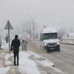 hakkaride kar ve tipiye yakalanan 2 minibusteki 20 kisi kurtarildi videolar eklendi 8f32c43e25ef