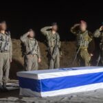 hamas gazzedeki israilli bir esirin cesedini daha kizilhaca teslim etti 0c527f349460