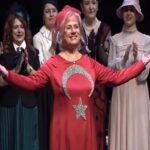 hic muzik egitimi almayan 175 kadin atayi kendi besteledikleri sarkiyla anacak f870a0d2832d