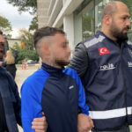 Samsun'da Bıçaklı Saldırı: Husumetli Genç Yaralandı, Şüpheli Yakalandı 1 husumetlisini bacaklarindan bicakladi 905b03a99241