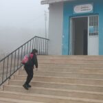 Batman'daki Öğrencilerden Öğretmenlerine Duygusal Sürpriz: Çiçekler ve Sarılmalarla Kutlandı 5 iki ogrencisi olan koy okulunda ogretmenler gunu kutlamasi 04c5e38630b9