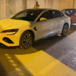 İnegöl'de Otomobil Kazasında İki Yaralı, Araç Takla Attı 3 iki otomobilin carpistigi kaza kamerada 2 yarali 247f30b83835