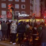 Alkolün Etkisiyle Pencereden Düşen Genç Hastaneye Kaldırıldı 5 ikinci katin penceresinden kafenin tentesine dusup yaralandi 20ec7350b8cf