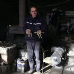 Yeşilhisar'da Demir Ustalığının Son Temsilcisi Ali Merdin: "Gençler Artık Bu Mesleğe İlgi Duymuyor" 6 ilcenin tek demir ustasi dede meslegini 52 yildir surduruyor b8affaf370ae