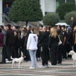 is makinesi operatoru cekici ustunde cayci elinde tepsiyle atayi andi f7d249fb1093