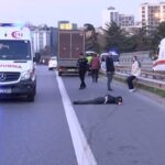 istanbul atasehirde yolun karsisina gectigi sirada otomobilin carptigi yaya oldu 206472c9d2a2