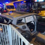istanbul avcilarda d 100de yan yola ucan otomobil bariyerleri parcalayarak yayalara carpti 3 yarali b59bc5b42b22