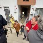 Yemeği Ocağa Unutan Adam Dumanla Mahsur Kaldı, Komşuların İhbarıyla Kurtarıldı 7 istanbul avcilarda yemegi ocakta unuttu dumandan zehirlendi 3ab75d45d637