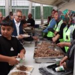 Bağcılar'da 102. Türbe Dede Pilav Günü coşkuyla kutlandı 1 istanbul bagcilarda turbe dede pilav gunu nedeniyle 2 ton pilav dagitildi 6b05c02955e0