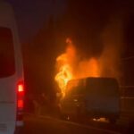 istanbul besiktas tem otoyolunda seyir halindeki minibus alev alev yandi fa31b764dda9