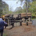 istanbul beykozda micir yuklu kamyon devrildi sofor yaralandi a0980e5815cd