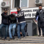 istanbul beyoglunda harac icin is yeri kursunlayan orgut uyeleri adliyeye sevk edildi 8acbc843026f