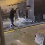 Edirnekapı Metrobüs Durağı'nda Motor Arızasından Kaynaklanan Yangın Kontrol Altına Alındı 4 istanbul edirnekapida metrobusun motor kisminda cikan yangin sonduruldu 731b79be7b8f