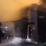 Edirnekapı Metrobüs Durağı'nda Motor Arızasından Kaynaklanan Yangın Kontrol Altına Alındı 5 istanbul edirnekapida metrobusun motor kisminda cikan yangin sonduruldu 97bf34ba4679