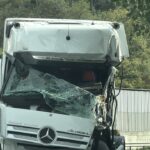 istanbul eyupsultanda 2 tirin carpistigi kazada sofor sikistigi yerden kurtarildi da6a8140beec