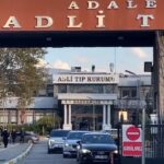 Fatih'teki otelde yemek sonrasında gıda zehirlenmesi şüphesi, iki çocuğun hayatını kaybetmesine neden oldu. 4 istanbul fatihte gida zehirlenmesi suphesiyle hastaneye kaldirilan 2 cocuk hayatini kaybetti aa2a31773d72