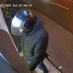 istanbul istanbulda atmlerden para calan hirsiz kamerada fa7490770c25