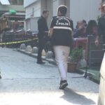 Beyoğlu'nda İki Esnaf Arasında Silahlı Kavga: İki Yaralı 3 istanbul istiklal caddesinde esnaf arasinda silahli kavga kamerada 2 yarali 026cb9808323