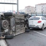 istanbul kadikoyde avrasya tuneli girisinde zincirleme kaza hafif ticari arac devrildi df0b363aea8b