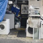 istanbul kucukcekmecede is yeri muhurlenen esnaf ile zabitalar arasinda yasanan gerginlik kamerada 049d845b7dd8