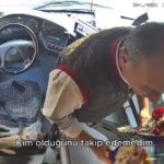 istanbul otobus soforu ogretmenler gununde yolcusu iki ogretmene cicek hediye etti cc5c08ee217f