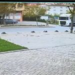 istanbul sancaktepede donus yapan tir otomobile carpti kaza kamerada 485f2e1310cc
