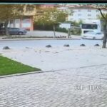 istanbul sancaktepede donus yapan tir otomobile carpti kaza kamerada 4c39e58c9307