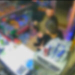 Sarıyer'de içecek çalmak isteyen üç çocuk, tekel bayisi sahibi tarafından yakalanıp polise teslim edildi. 3 istanbul sariyerde icecek calan cocuklarin arkadasini darbedip silah cekti ek bilgiyle 763de3e79f21