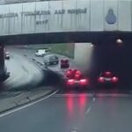 istanbul sultangazide refuju asan minibusun baska minibuse carptigi kaza kamerada 00cccb0d3d60